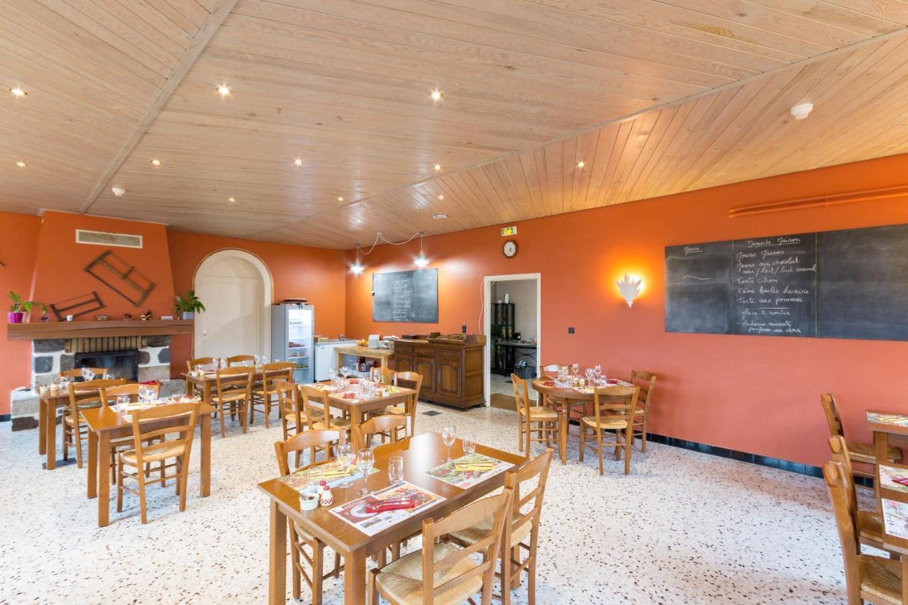 Hotel Restaurant Le Foirail Saint-Haon 外观 照片